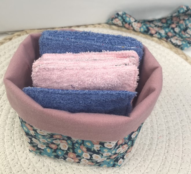 Lingettes démaquillantes éponge coton avec panier Sophiacréas Callac