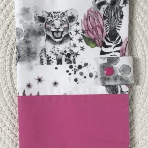 Protège carnet de santé tissus savane rose personnalisable Sophiacréas Callac