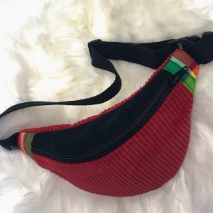 Sac banane enfant velours côtelé rouge et noir avec une touche de madras doublure en madras2 Sophiacreas Callac 2024